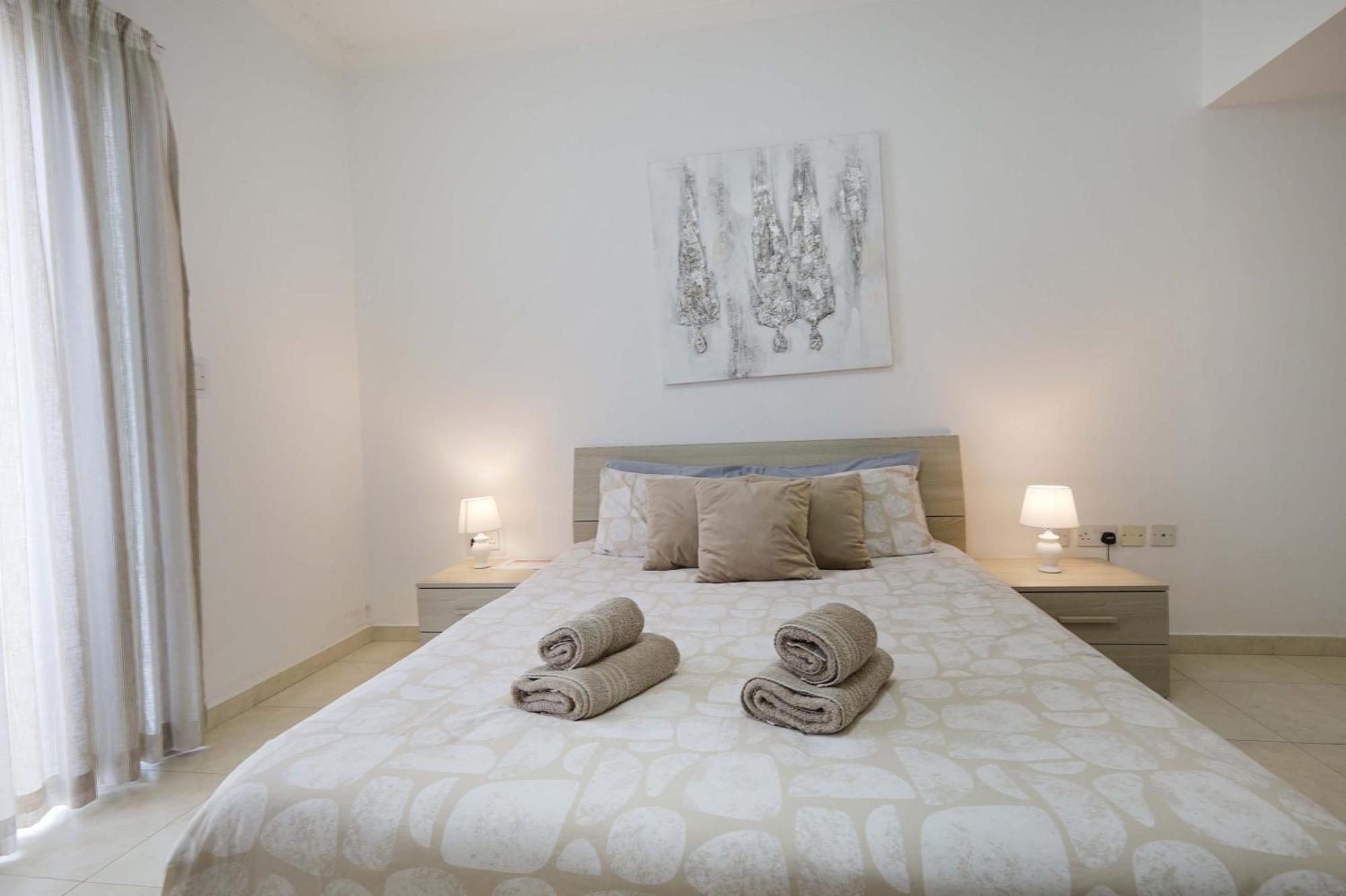 Modern 3Br Stylish & Spacious Apartment - Close To Sliema Promenade Gzira Екстер'єр фото
